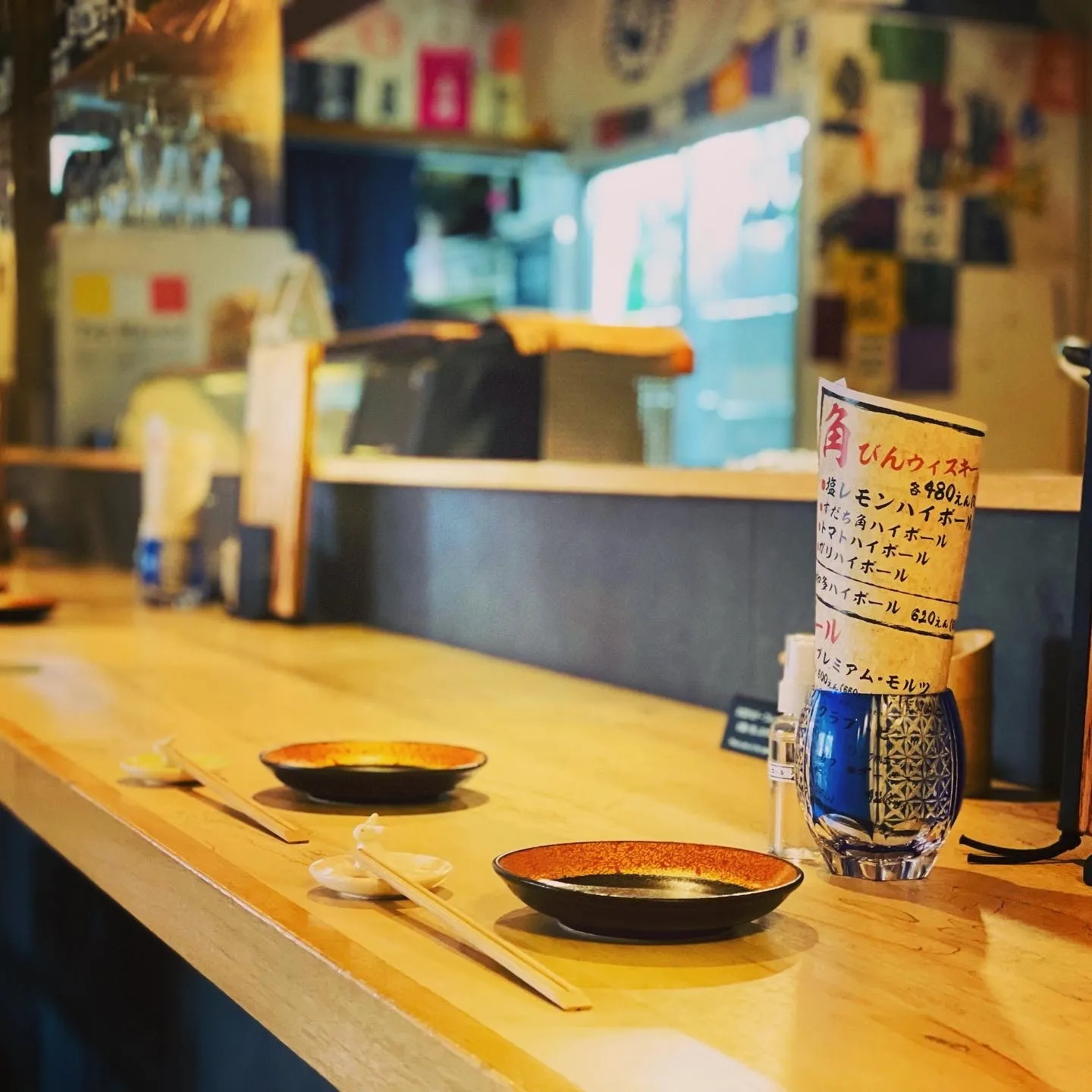 カウンター席8席ご用意致しております。